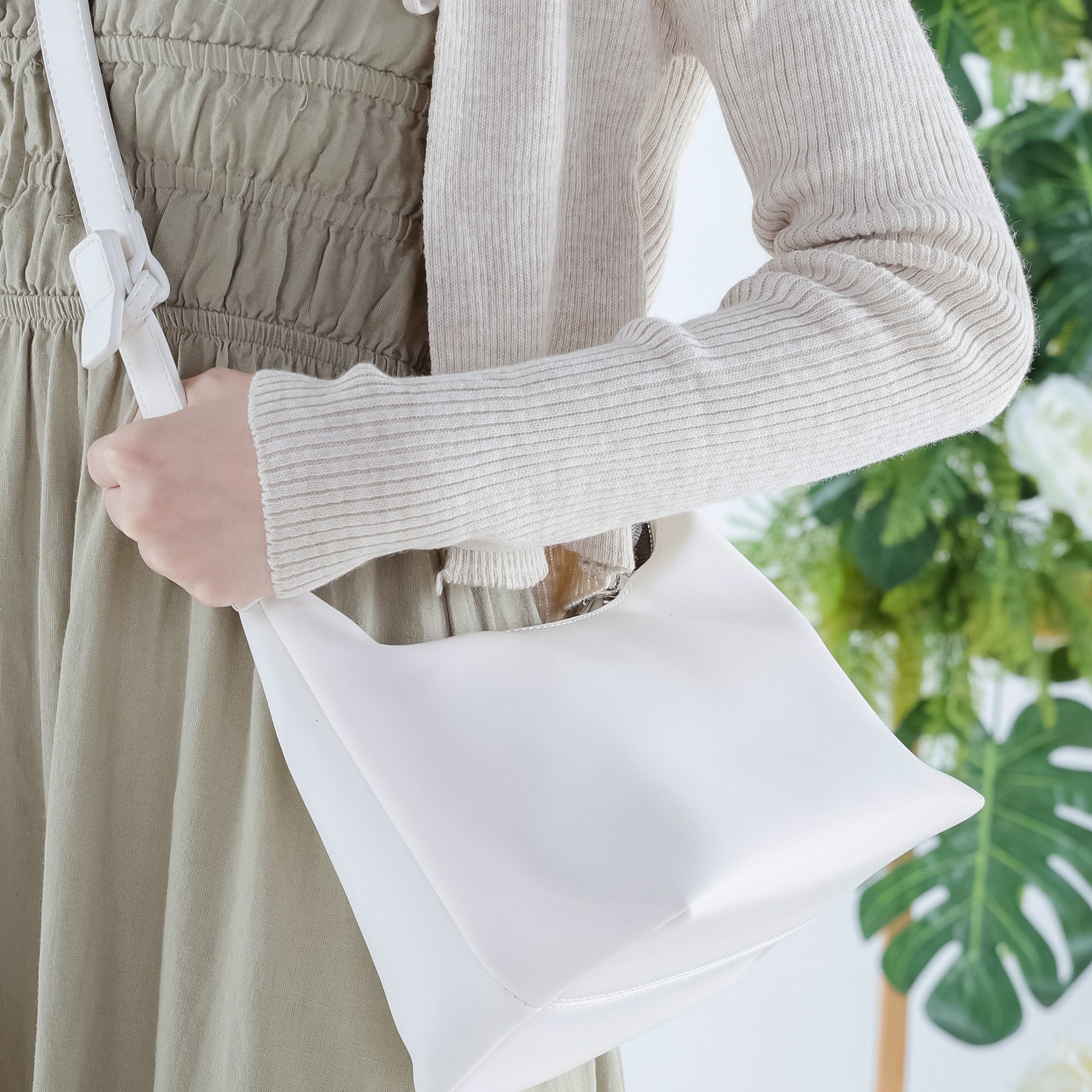 Jacqueline Hobo Bag